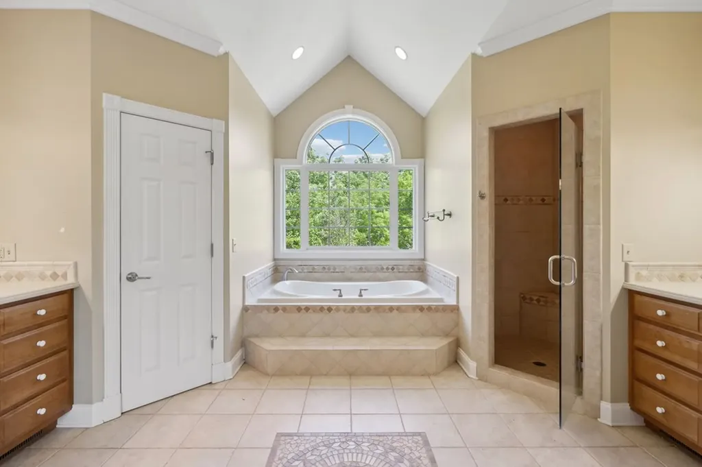 219 Dale Lane Hilham TN 38568