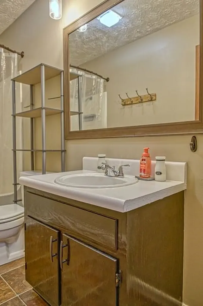 1022 Poplar Street Byrdstown TN 38549