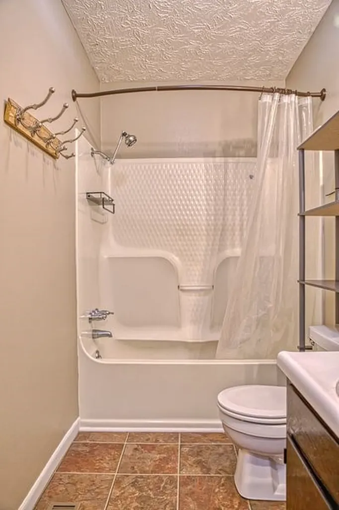 1022 Poplar Street Byrdstown TN 38549