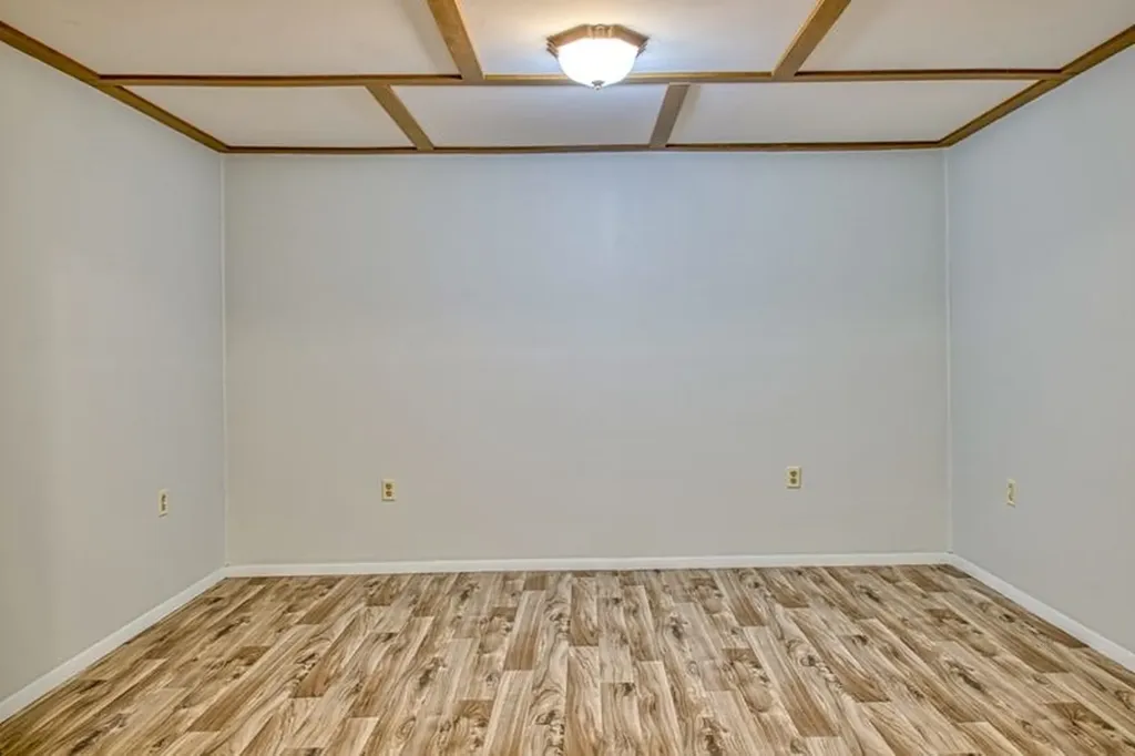 1022 Poplar Street Byrdstown TN 38549