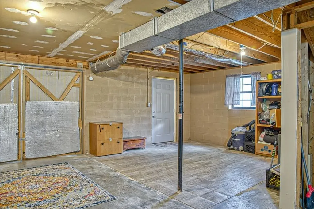 1022 Poplar Street Byrdstown TN 38549