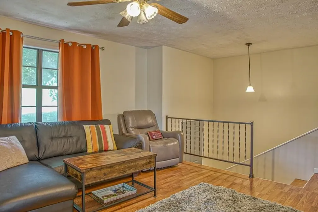 1022 Poplar Street Byrdstown TN 38549