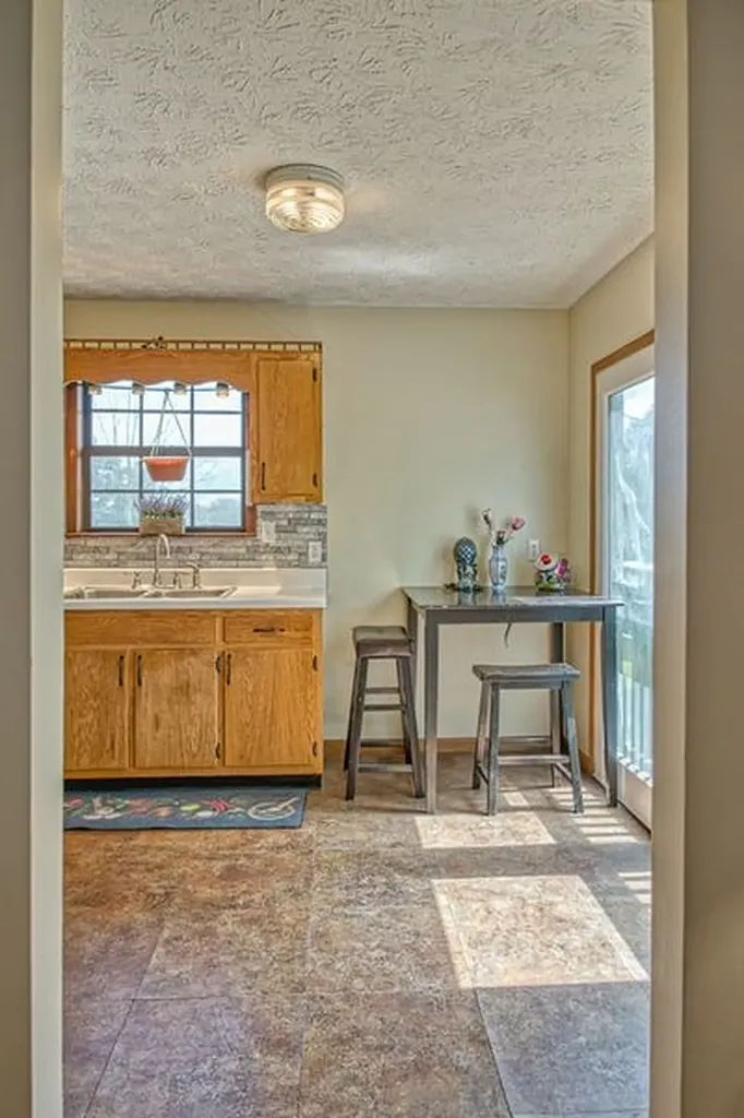 1022 Poplar Street Byrdstown TN 38549