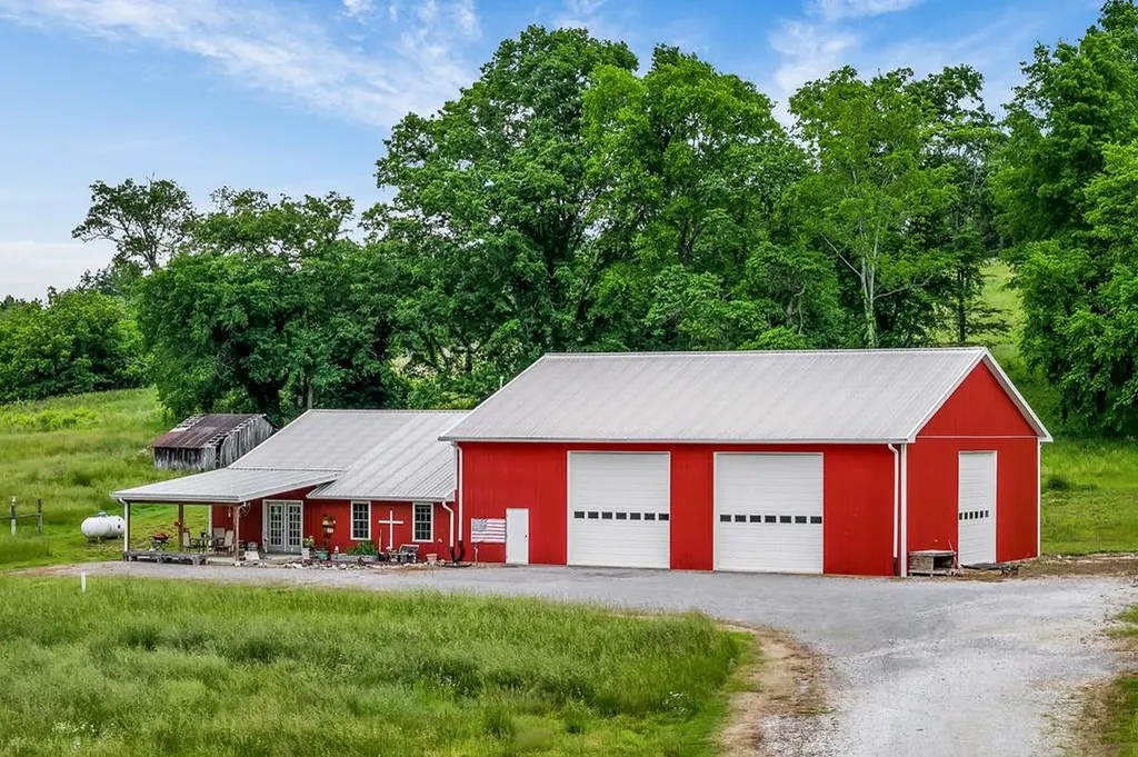 220 Little Salt Creek Road Carthage TN 37030