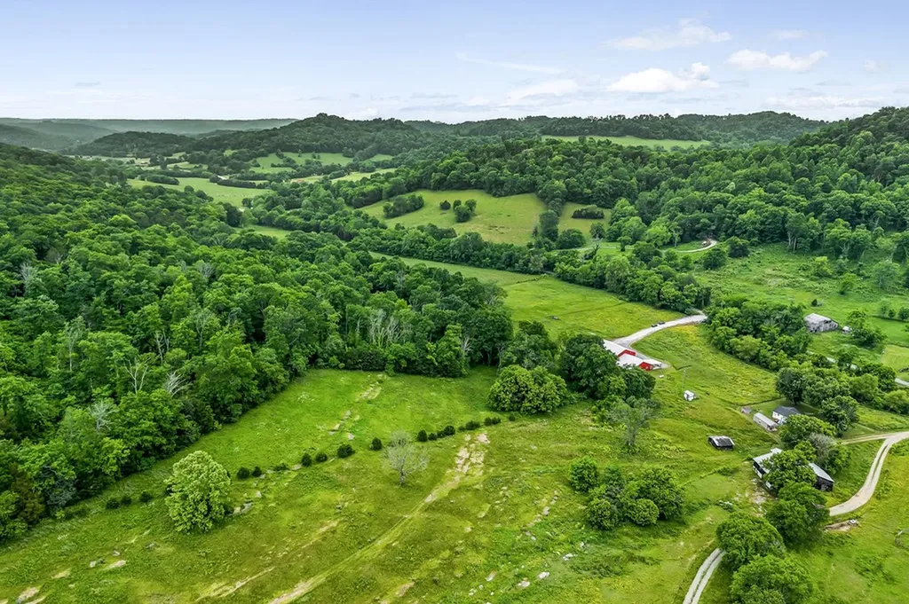 220 Little Salt Creek Road Carthage TN 37030