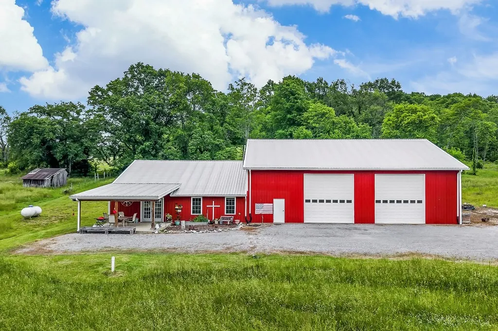 220 Little Salt Creek Road Carthage TN 37030