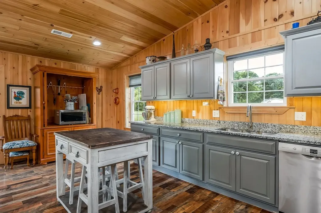 220 Little Salt Creek Road Carthage TN 37030