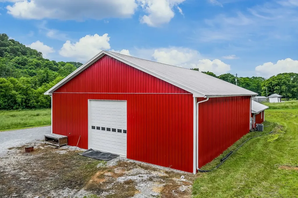 220 Little Salt Creek Road Carthage TN 37030