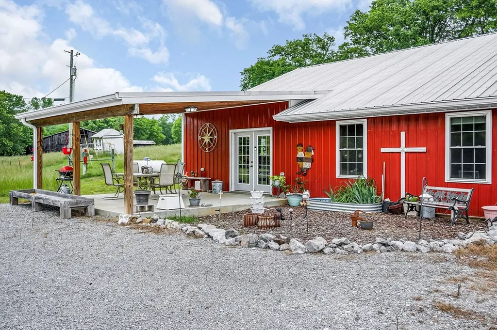 220 Little Salt Creek Road Carthage TN 37030