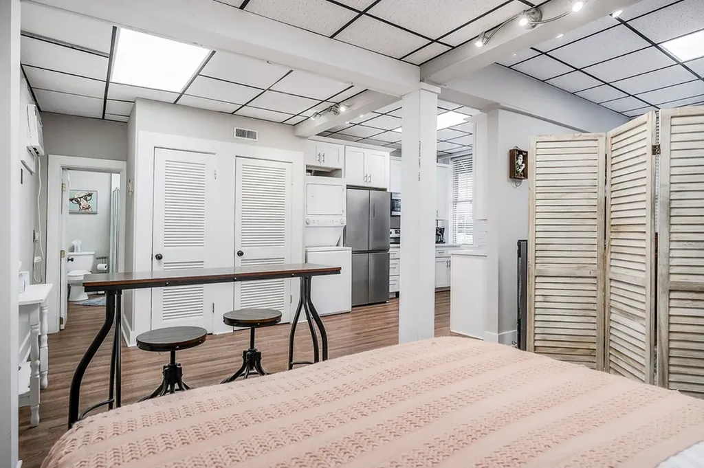 105 W Walnut Smithville TN 37166