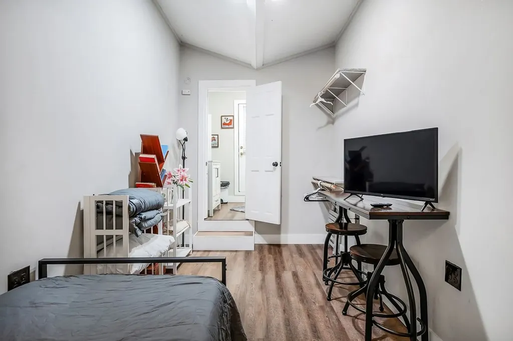 105 W Walnut Smithville TN 37166