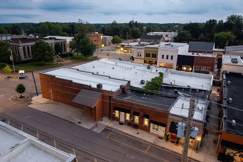 105 W Walnut Smithville TN 37166