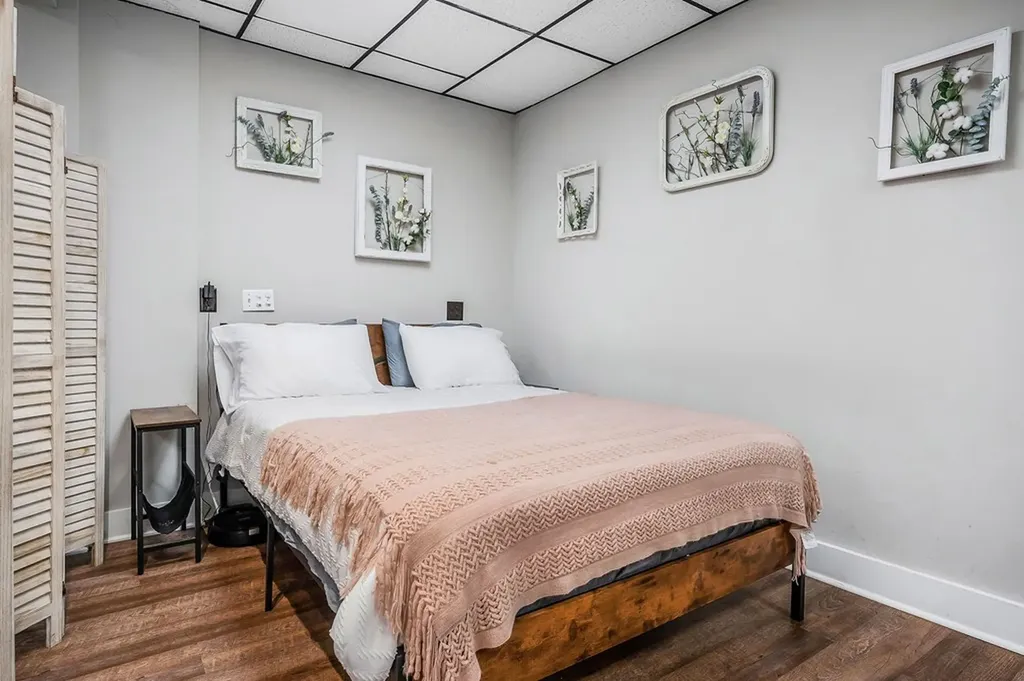 105 W Walnut Smithville TN 37166