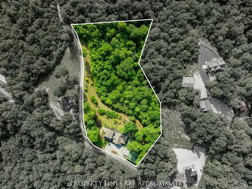 4550 Southgate Road Byrdstown TN 38549