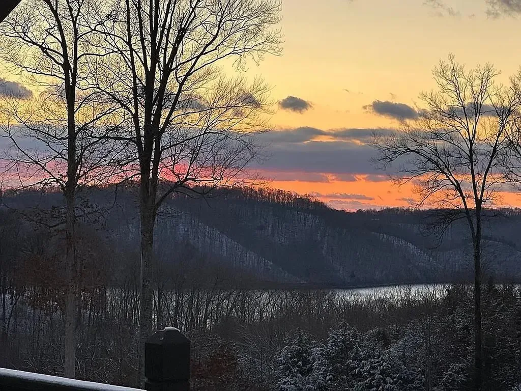 4550 Southgate Road Byrdstown TN 38549