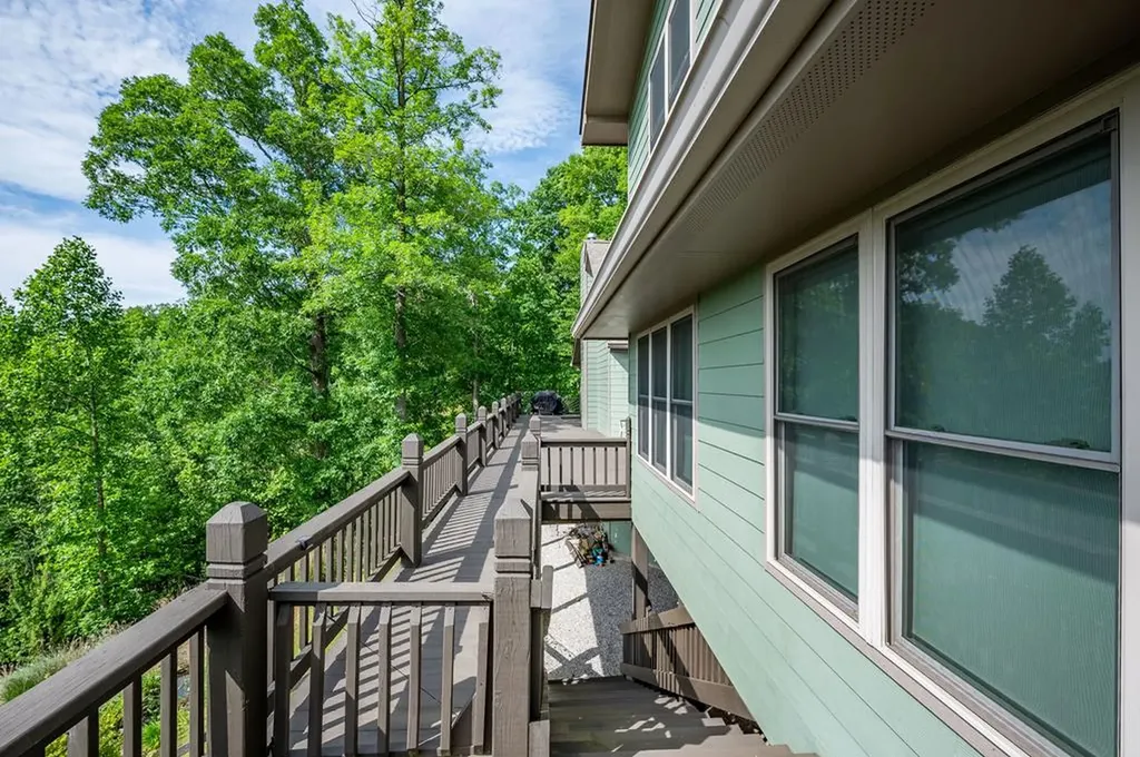 4550 Southgate Road Byrdstown TN 38549