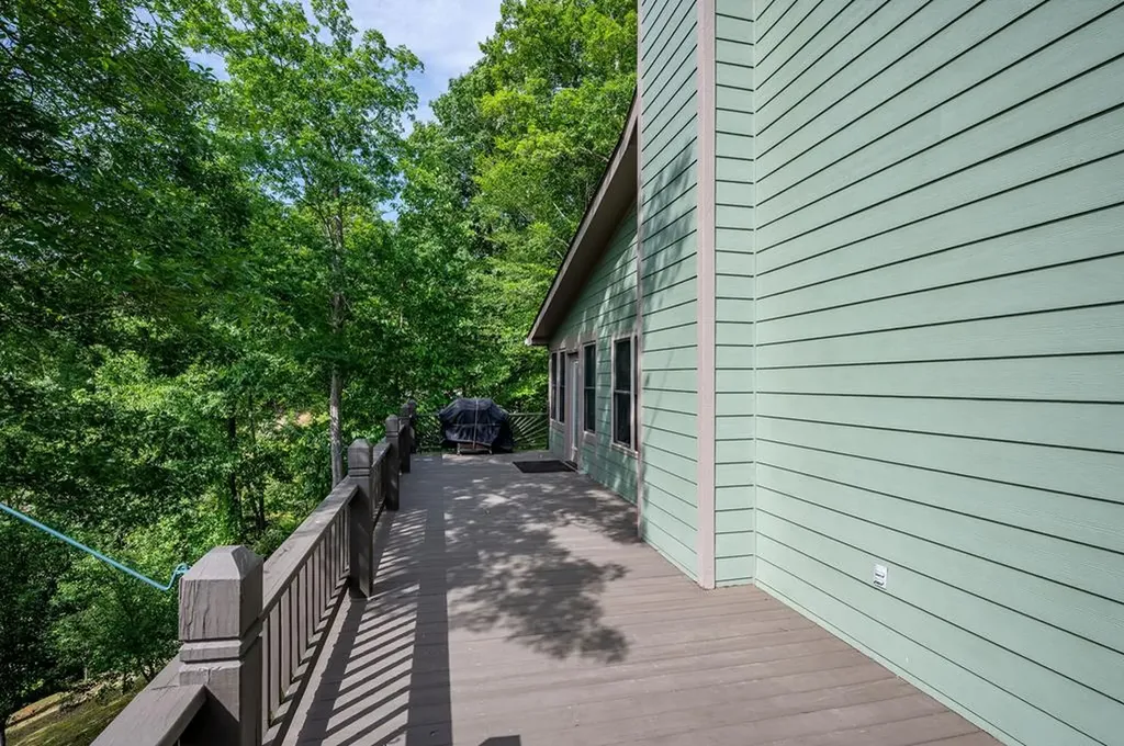 4550 Southgate Road Byrdstown TN 38549