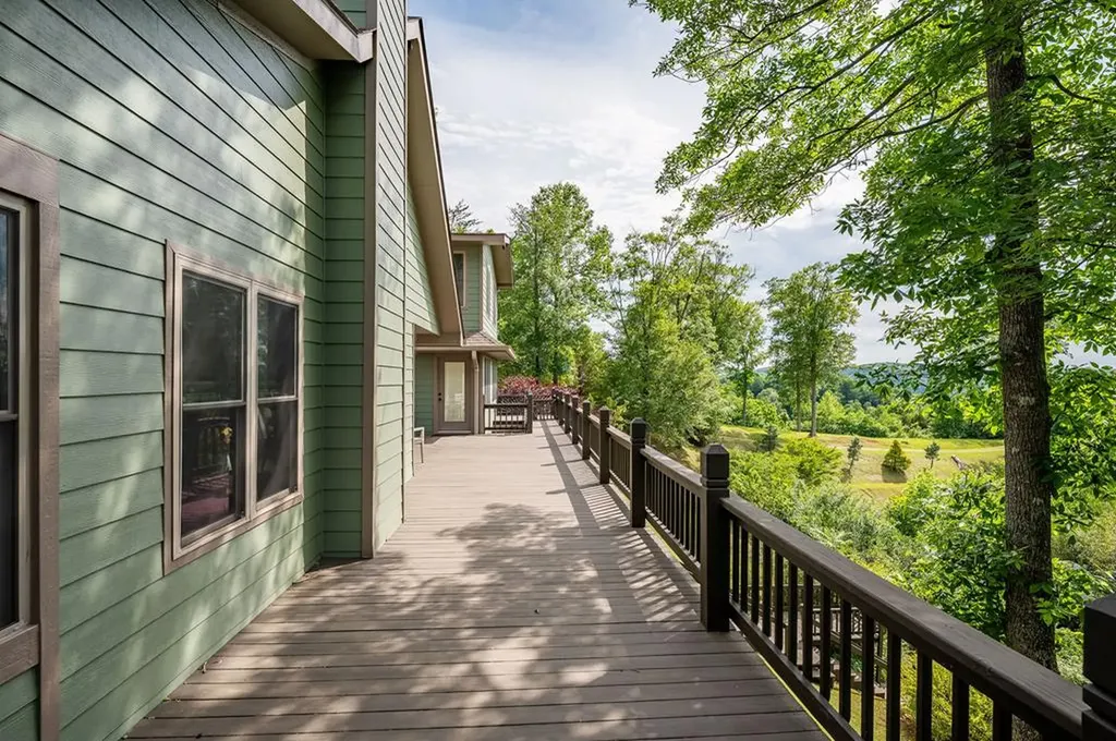 4550 Southgate Road Byrdstown TN 38549