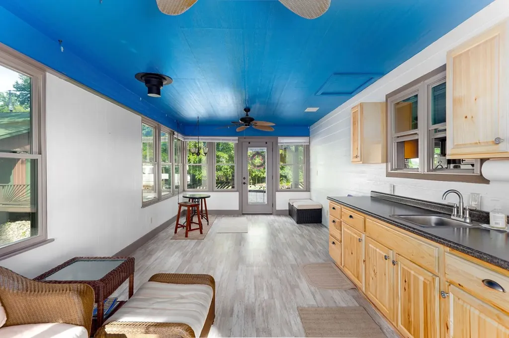 4550 Southgate Road Byrdstown TN 38549