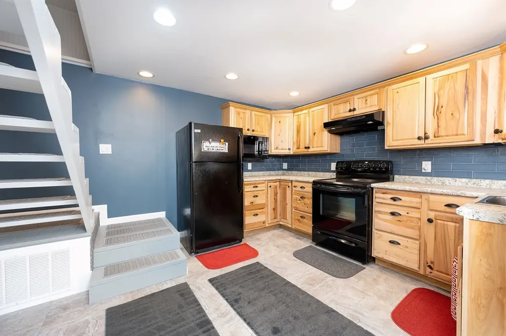 4550 Southgate Road Byrdstown TN 38549