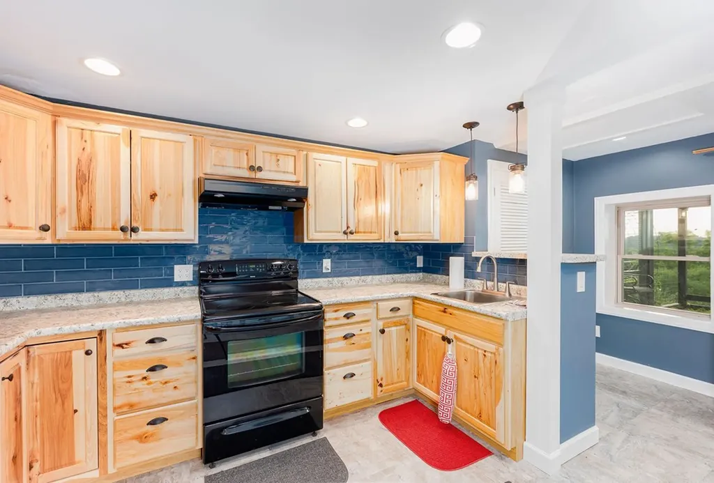 4550 Southgate Road Byrdstown TN 38549