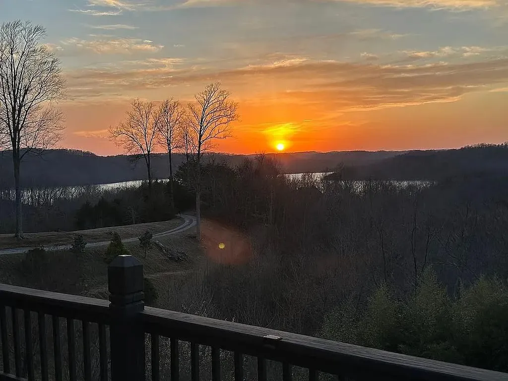 4550 Southgate Road Byrdstown TN 38549