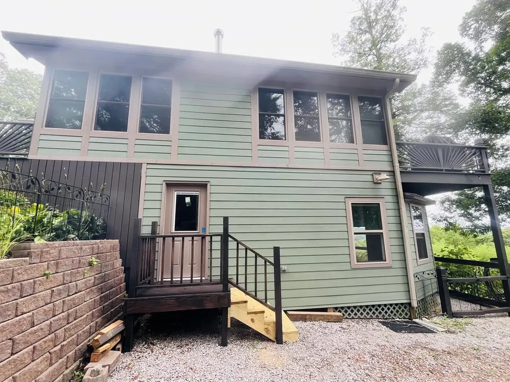 4550 Southgate Road Byrdstown TN 38549