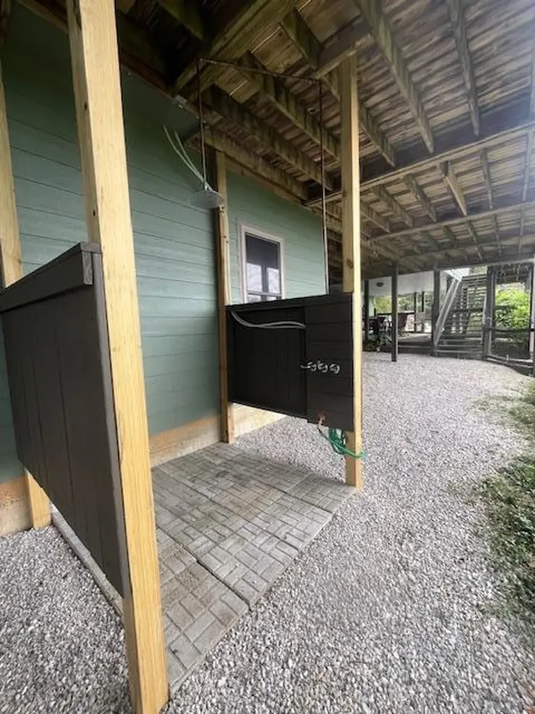 4550 Southgate Road Byrdstown TN 38549