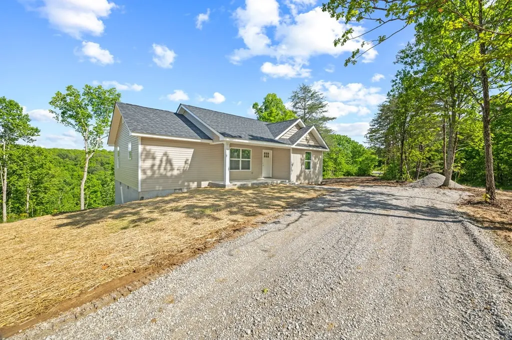 5706 Wilder Road Grimsley TN 38565