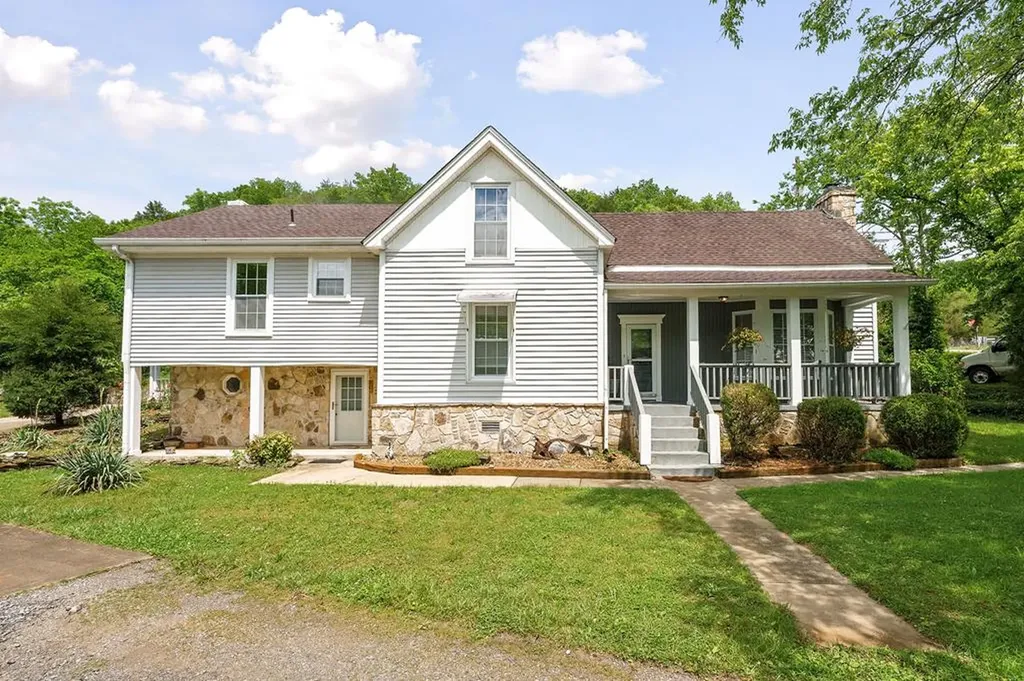 419 Birch Street Gainesboro TN 38562