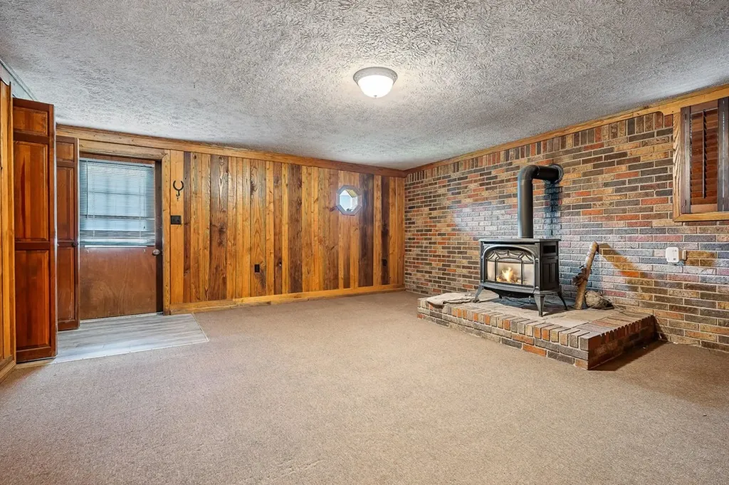 419 Birch Street Gainesboro TN 38562