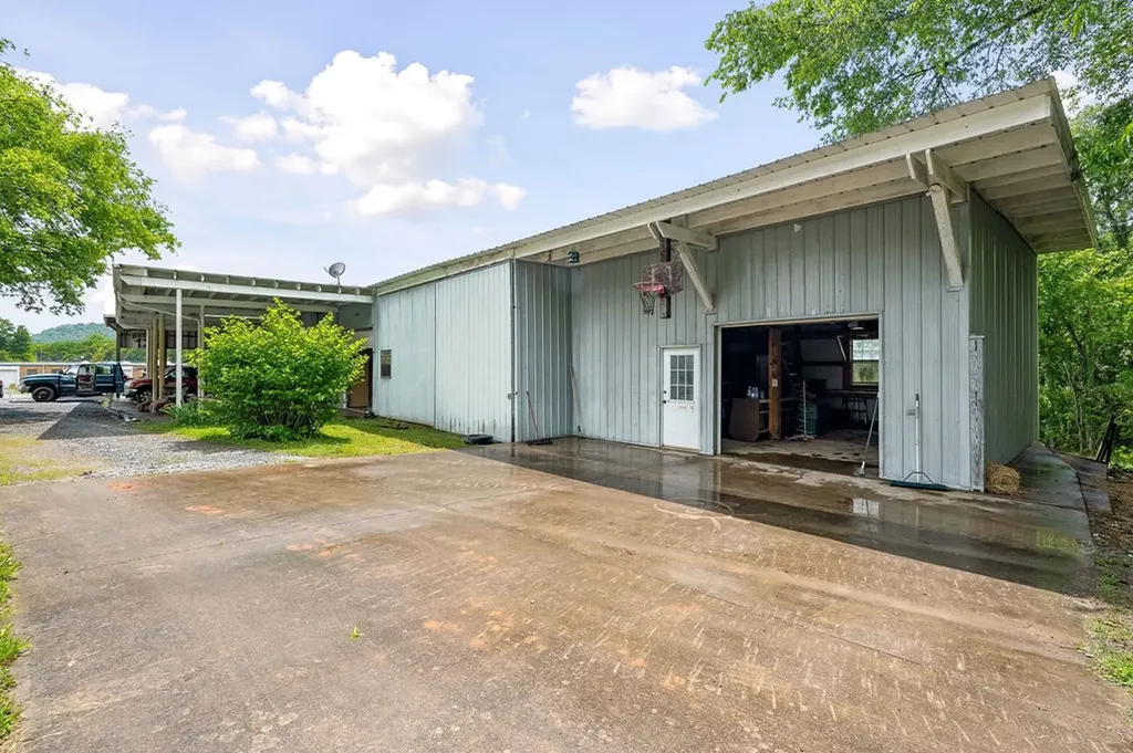 419 Birch Street Gainesboro TN 38562