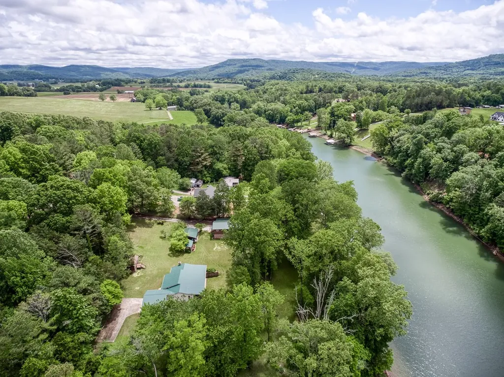 490 Luckey Lane Sparta TN 38583