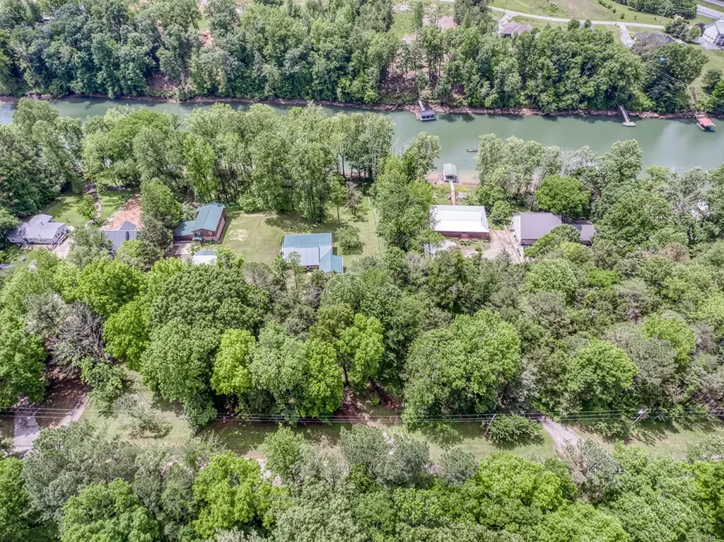 490 Luckey Lane Sparta TN 38583