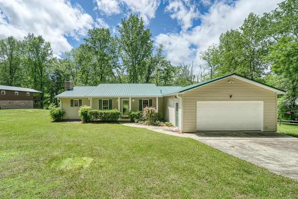 490 Luckey Lane Sparta TN 38583