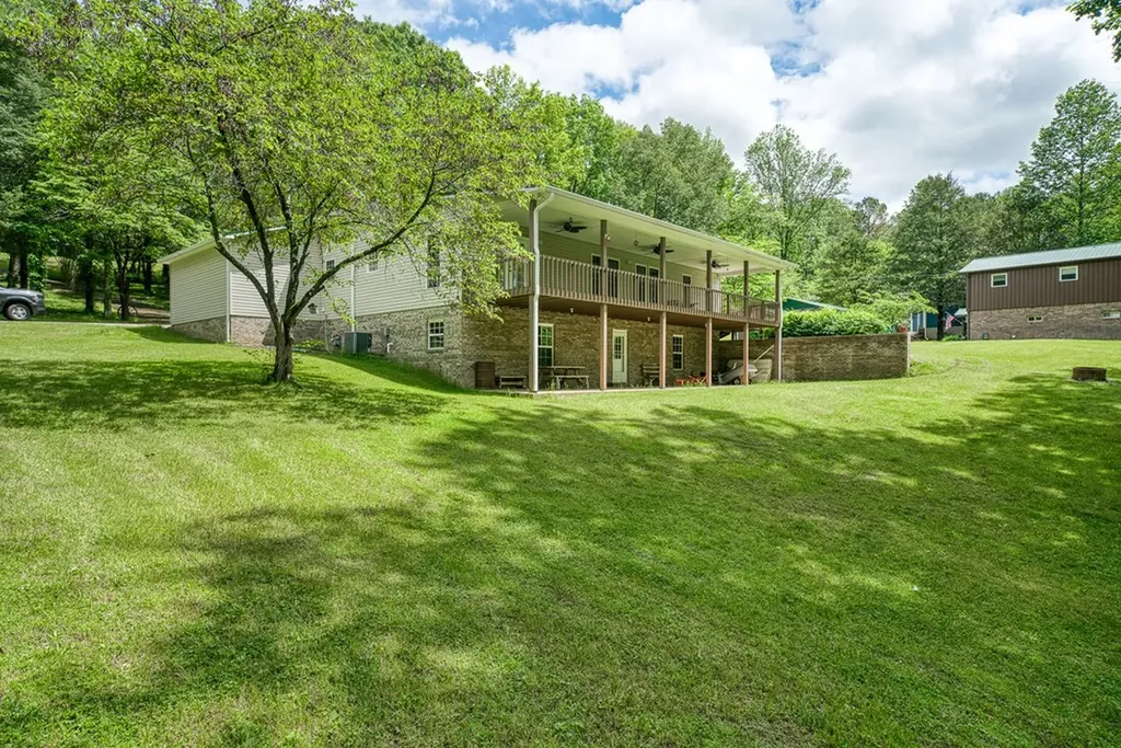 490 Luckey Lane Sparta TN 38583