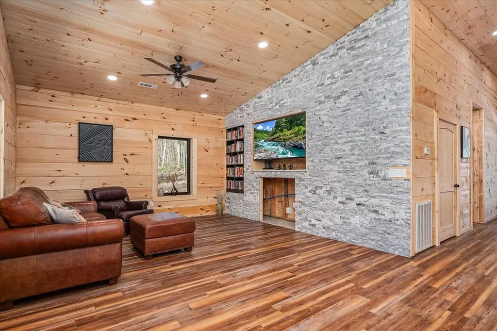 244 Ivy Lane Pikeville TN 37367