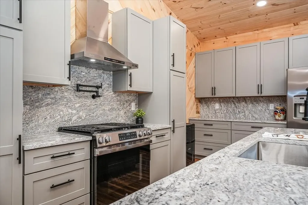 244 Ivy Lane Pikeville TN 37367