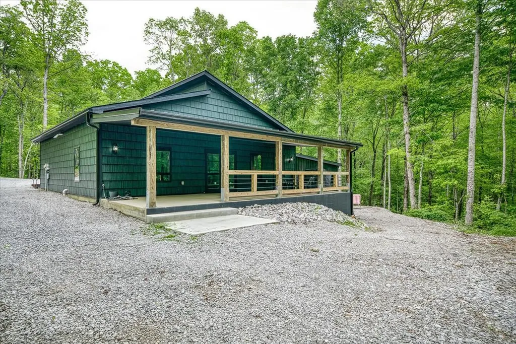 244 Ivy Lane Pikeville TN 37367