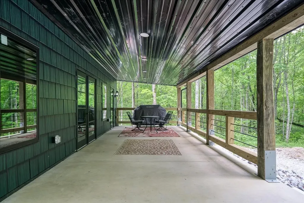 244 Ivy Lane Pikeville TN 37367