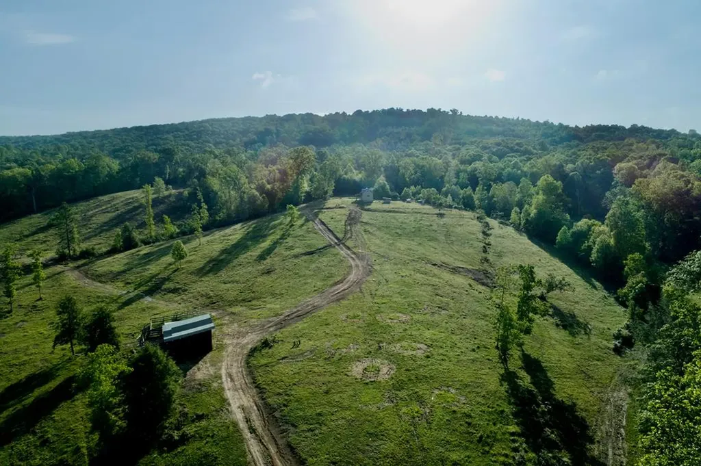 40.46ac Barker Cove Loop N Of Palmer TN 37365
