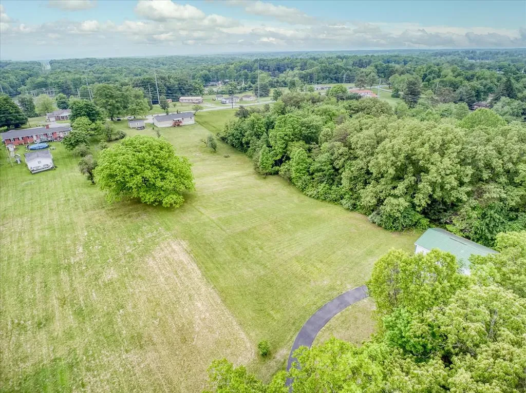 1435 E First Street Crossville TN 38555