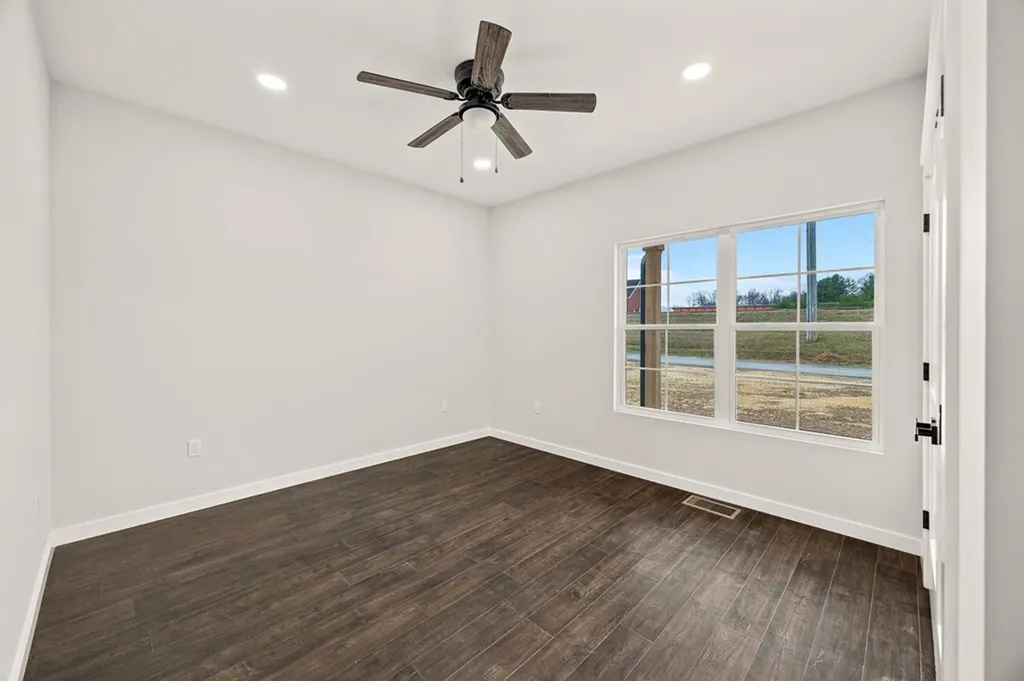 345 Raintree Drive Livingston TN 38570
