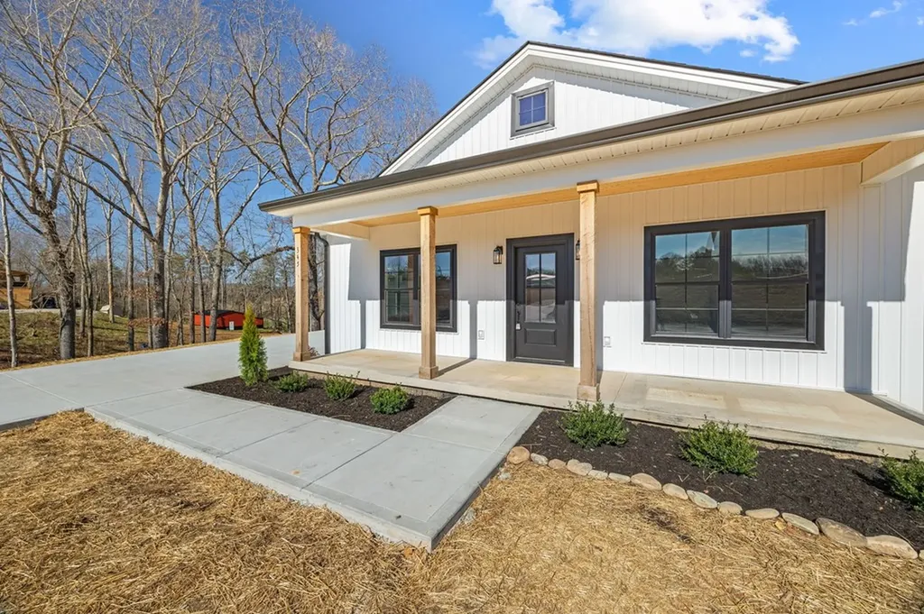 345 Raintree Drive Livingston TN 38570
