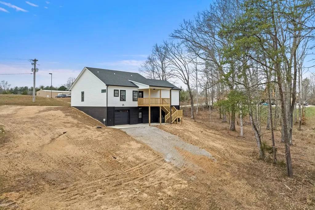 345 Raintree Drive Livingston TN 38570