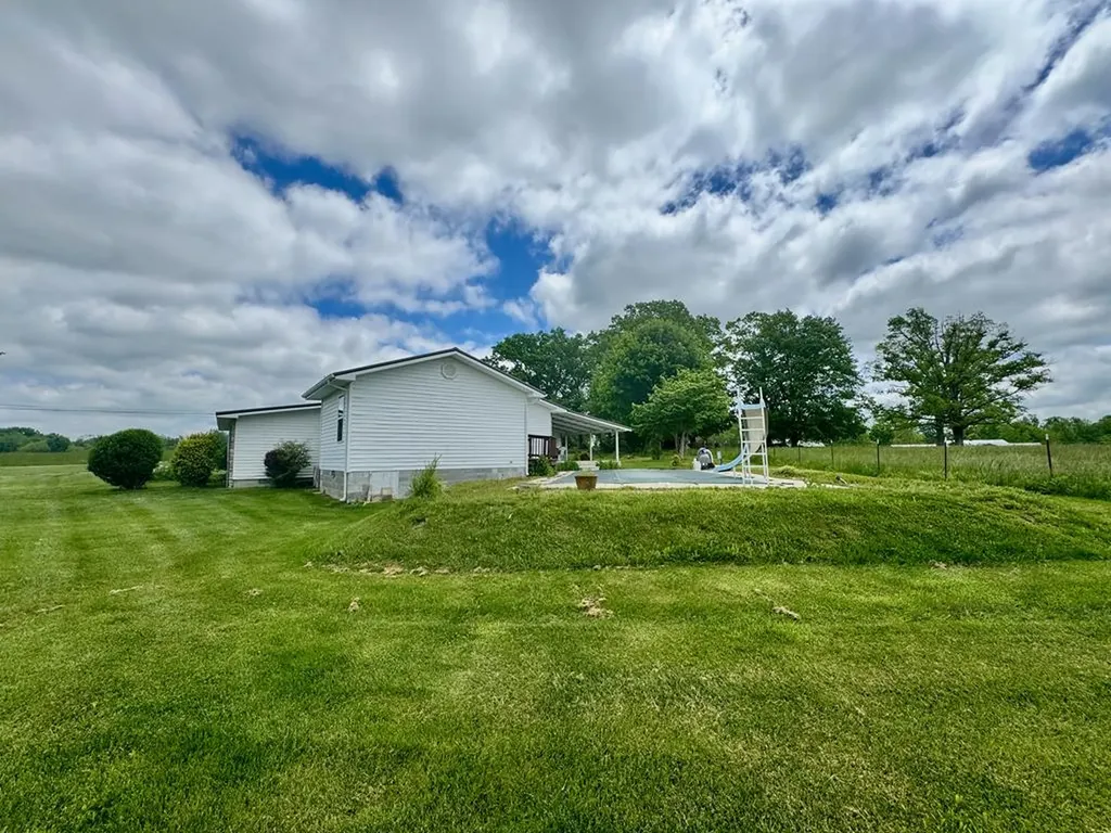 1039 Old Martha Washington Road Clarkrange TN 38553