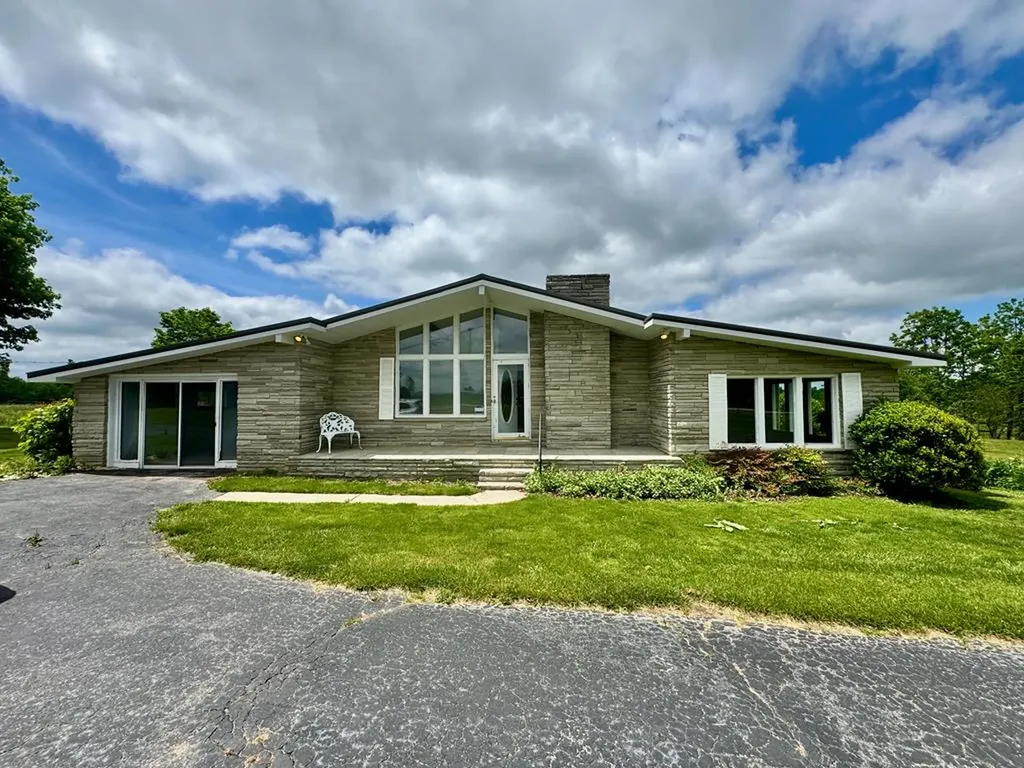 1039 Old Martha Washington Road Clarkrange TN 38553