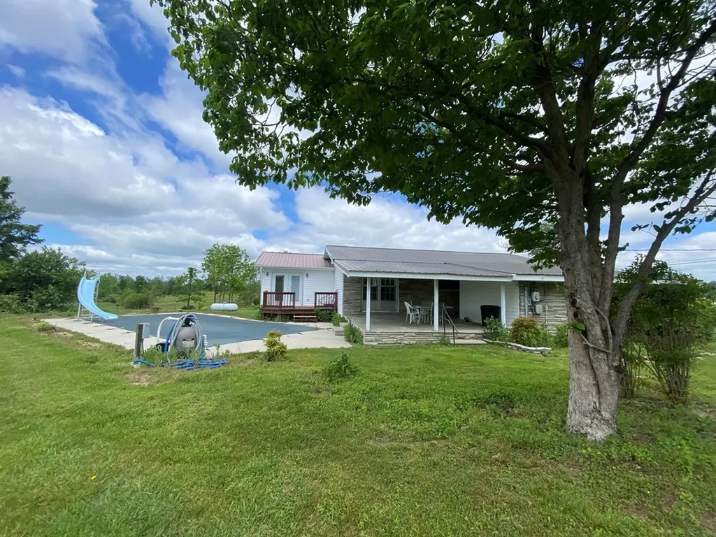 1039 Old Martha Washington Road Clarkrange TN 38553