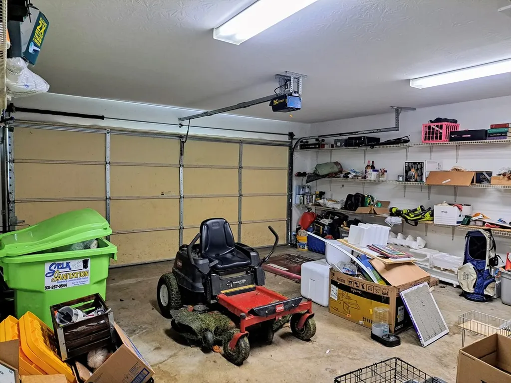 2040 Menasha Drive Crossville TN 38572