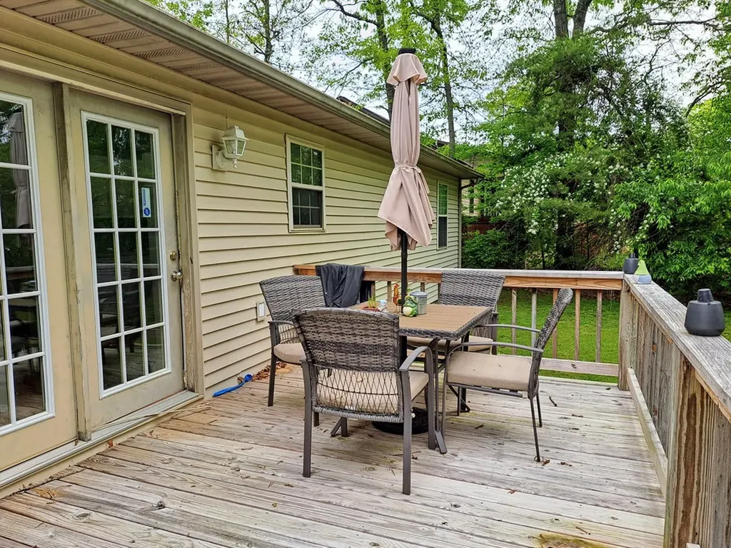 2040 Menasha Drive Crossville TN 38572